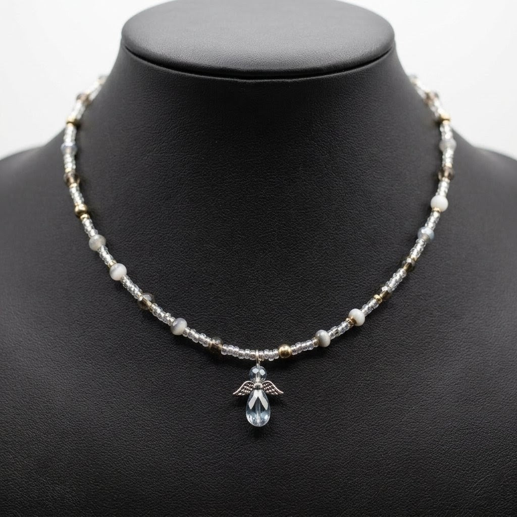 Moonlight Glow, Choker