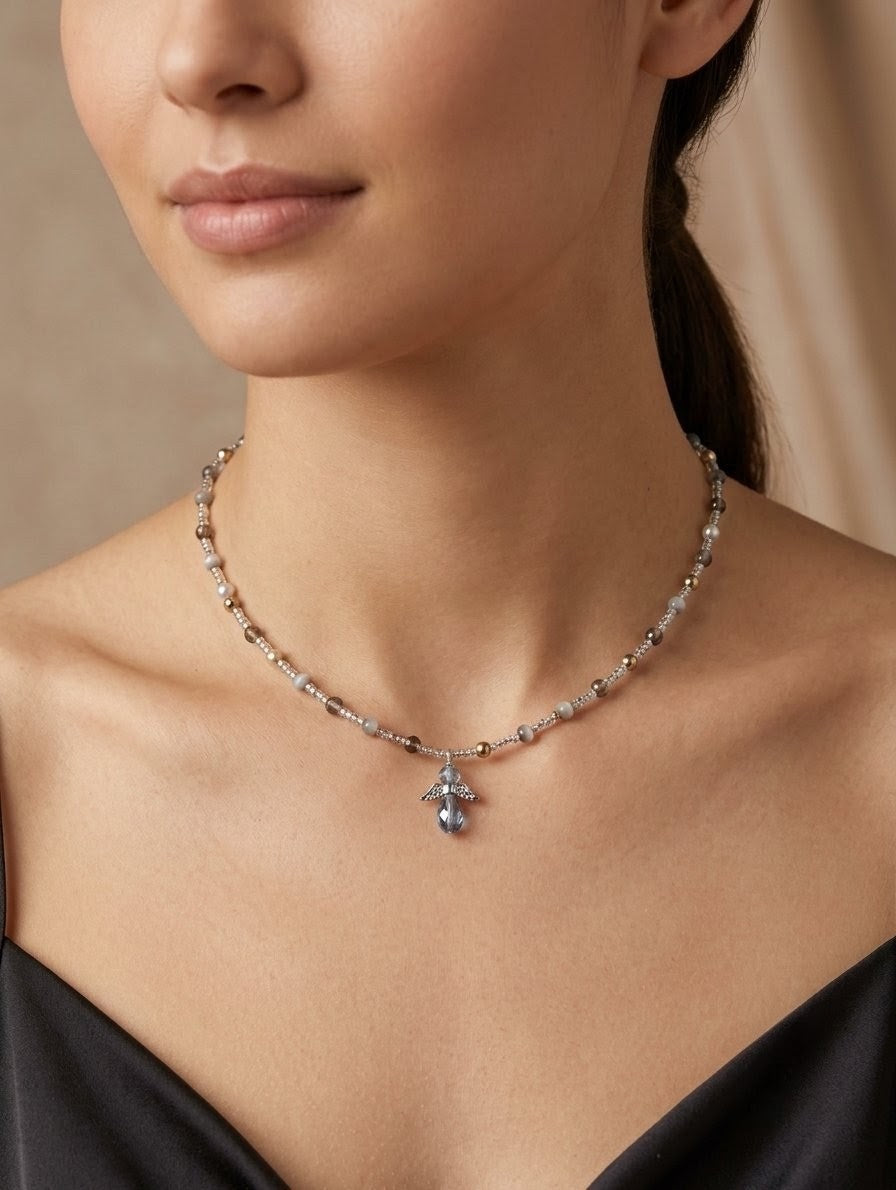 Moonlight Glow, Choker