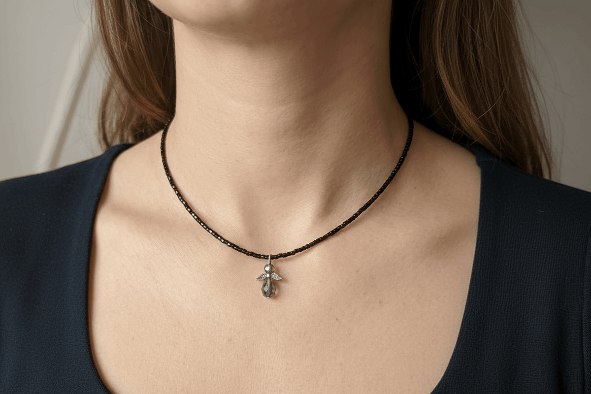 Night Glow, Choker
